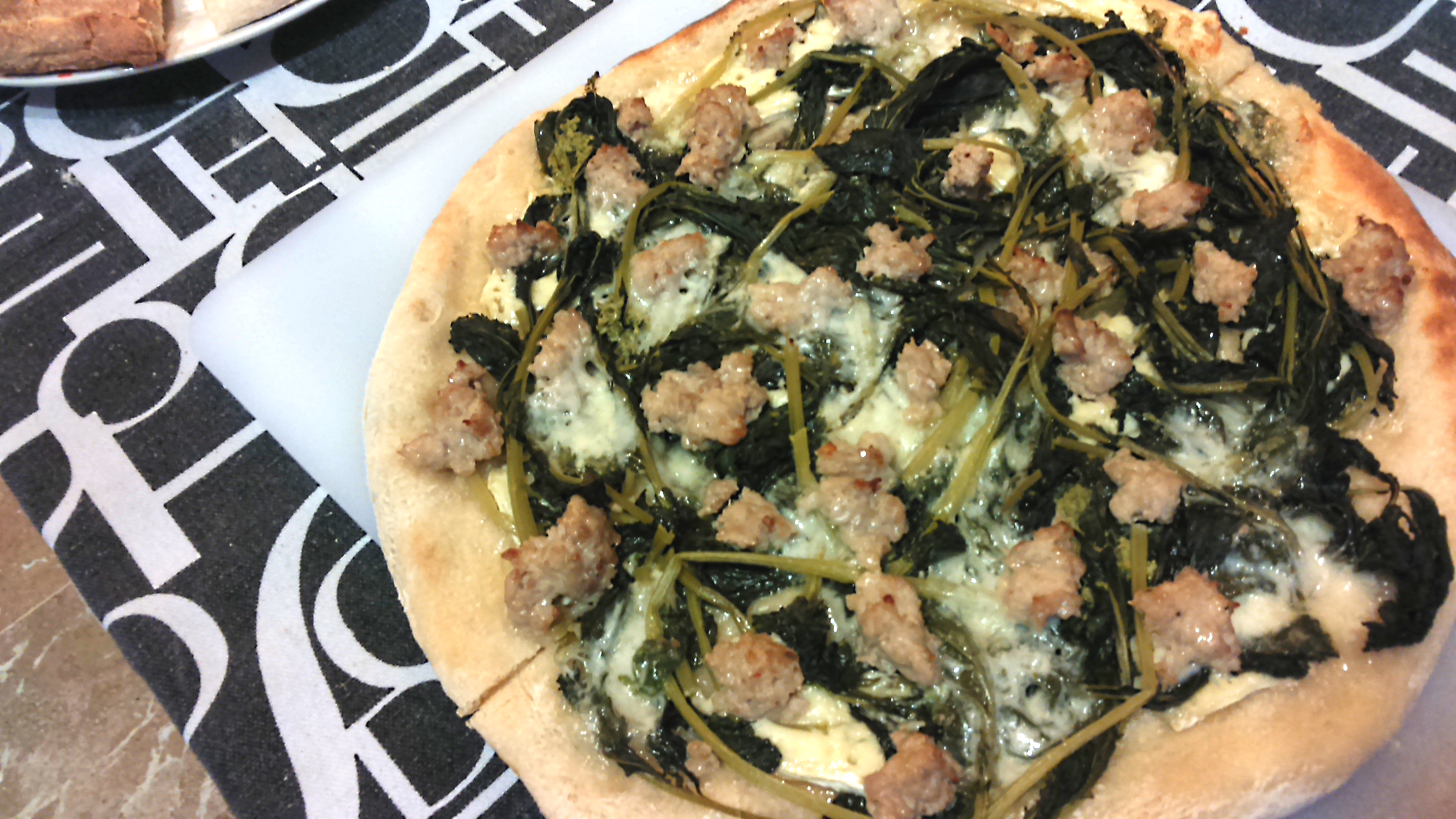 pizza salsiccia cime di rapa cotta