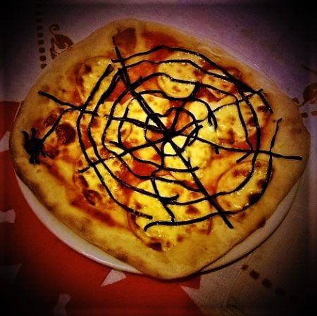 una pizza da paura la pizza di halloween