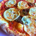 pizza provola e salame piccante